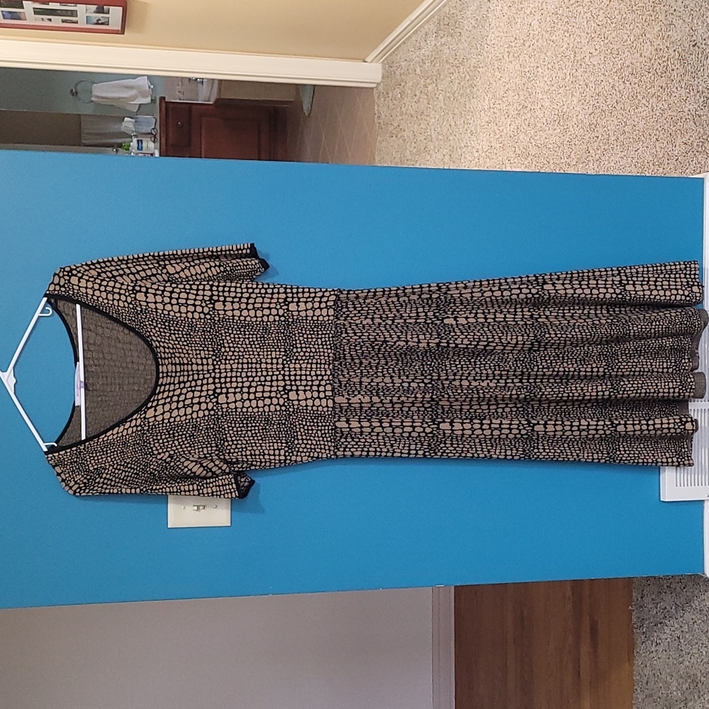 XL dress by LUXE